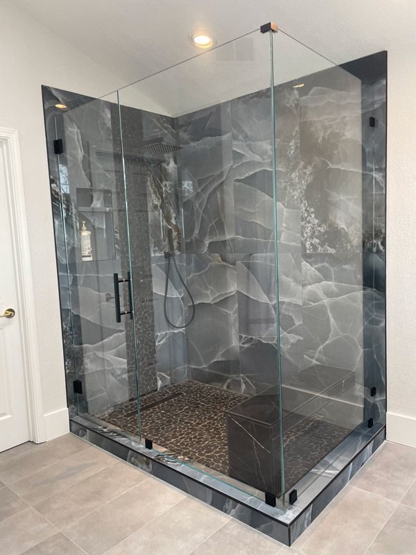 Corner & Neo-Angle Enclosures installed by GLASSiFiED in Tampa, FL